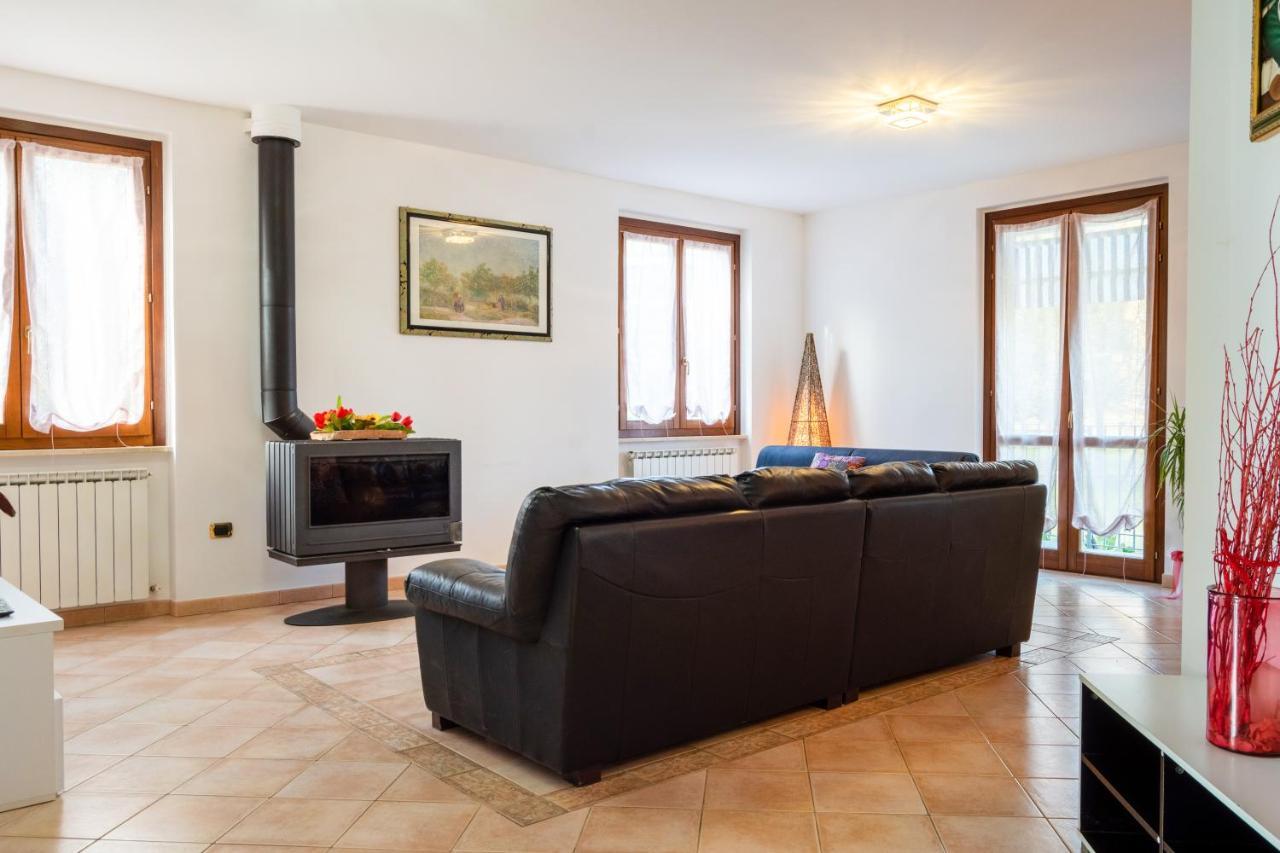 Casa Del Giardino Bright Apartment Бастия-Умбра Экстерьер фото